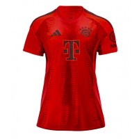 Dámy Fotbalový dres Bayern Munich Alphonso Davies #19 2024-25 Domácí Krátký Rukáv